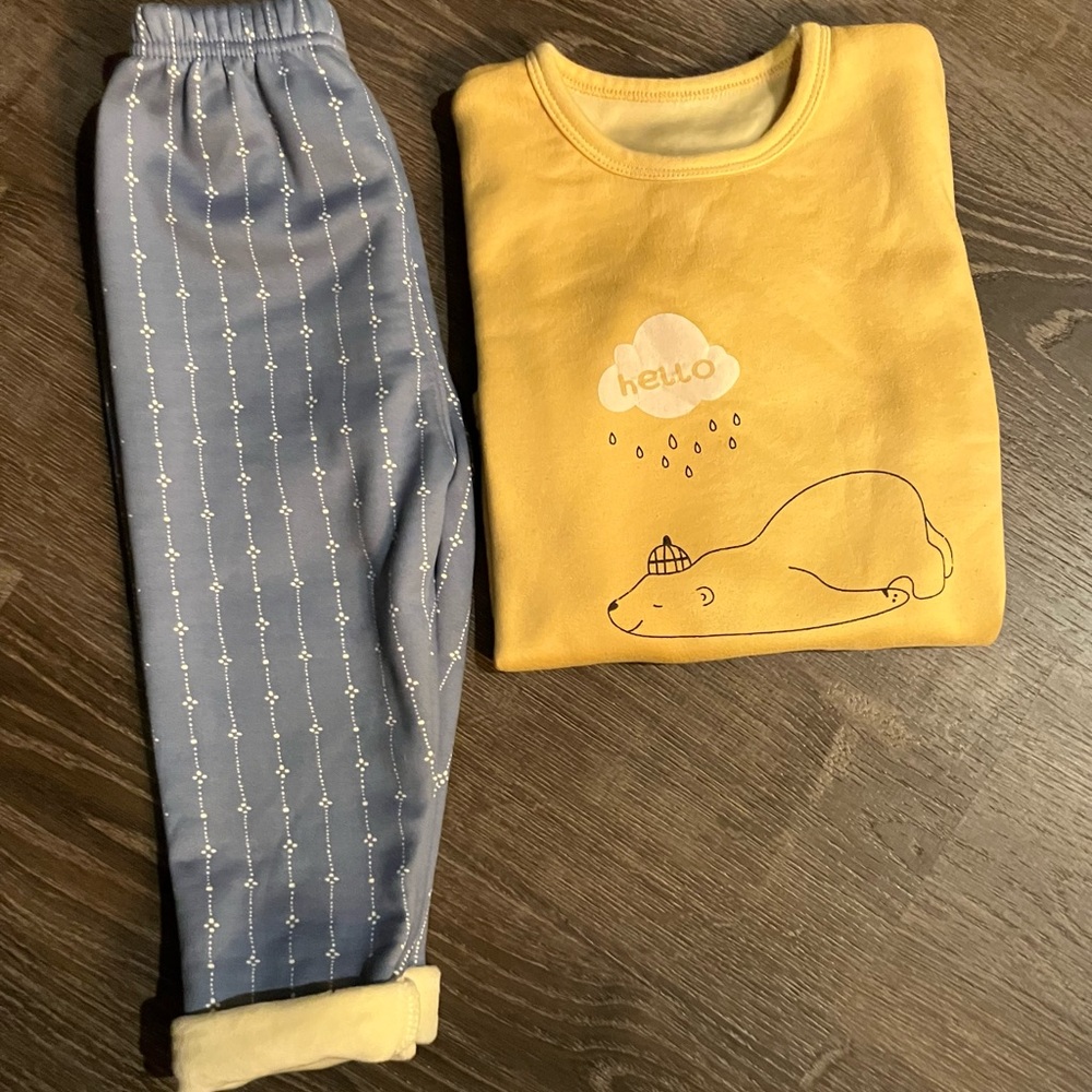 “Hello” sleeping bear shirt and pants